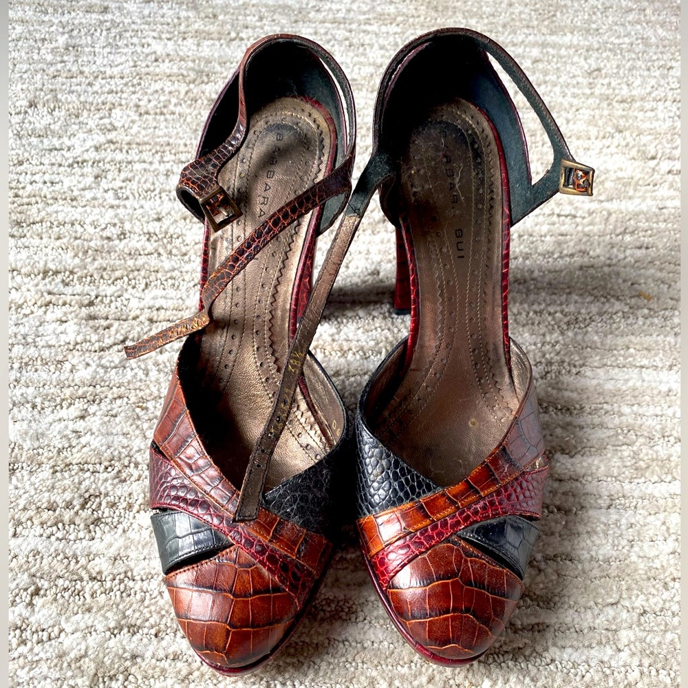 Barbara Bui vintage crocodile leather heels. Gorgeous! Size 8.5 fits like an 8.